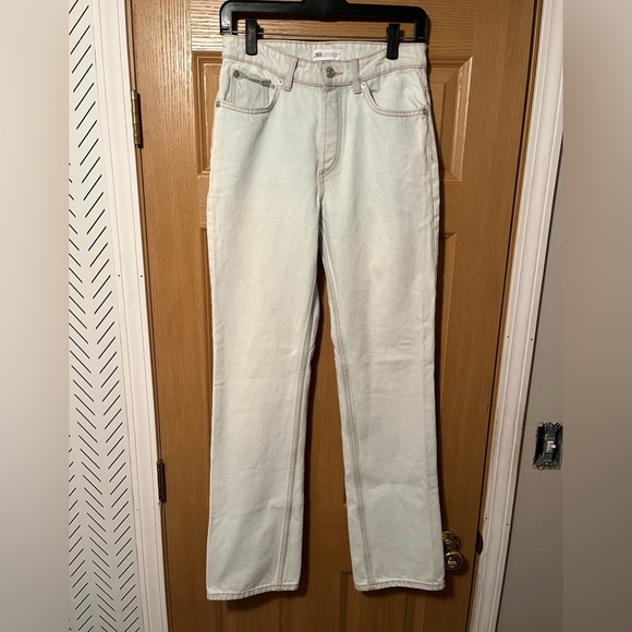 Zara Light-wash Denim Jeans - 100% Cotton - Picture 1 of 11